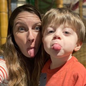 Meet your Posher, Kelly